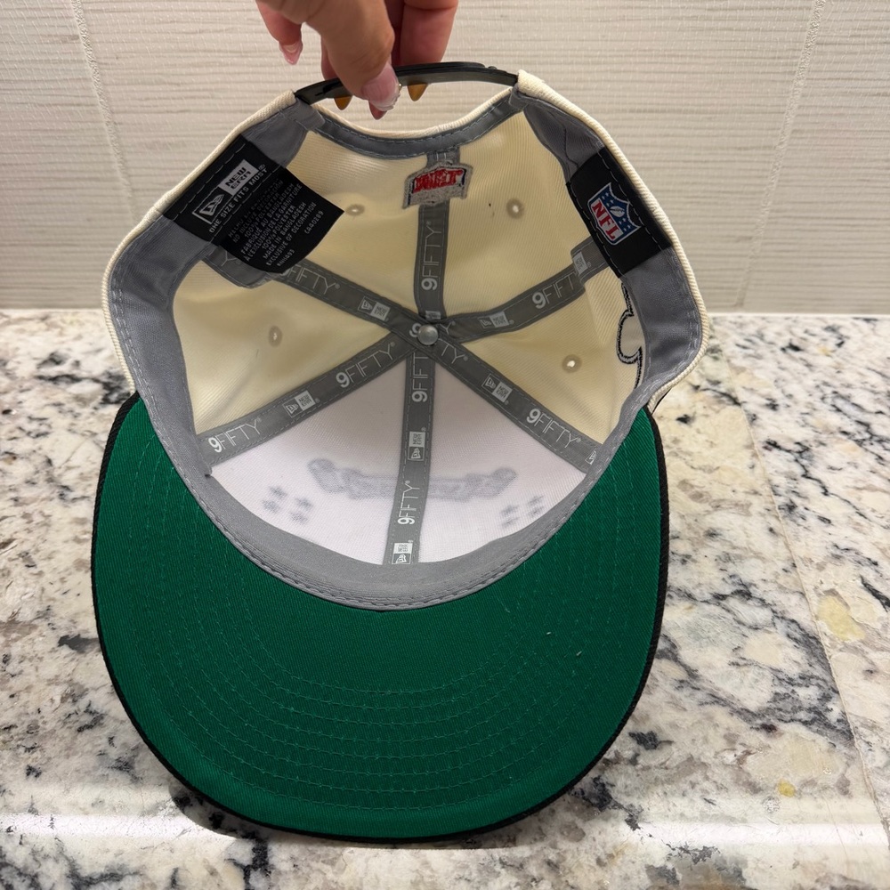 New Era Kansas City Chiefs Cream & Black Super Bowl Champions Snapback - Picture 5 of 5